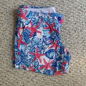 Lilly Pulitzer Callahan shorts size 4 starfish